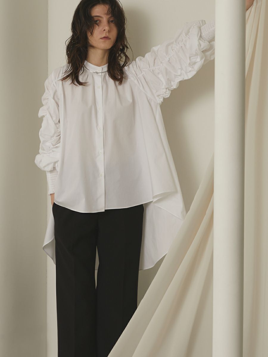 STAND-COLLAR GATHER BLOUSE