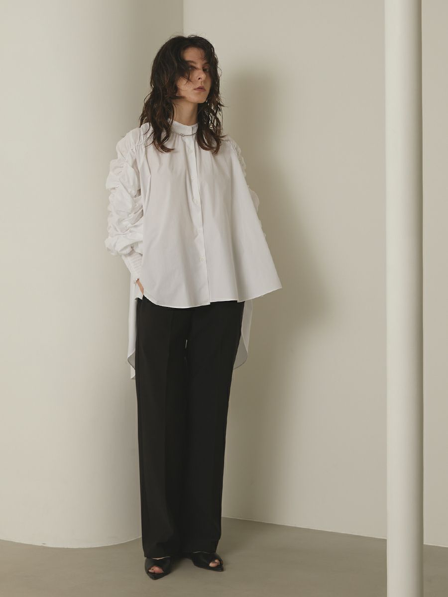 STAND-COLLAR GATHER BLOUSE